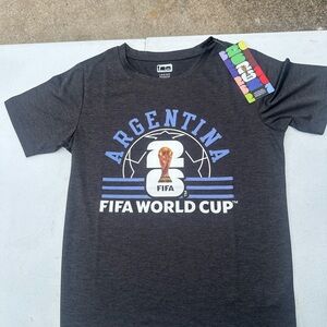 BNWT BOYS ARGENTINA (FIFA WORLD CUP) T-SHIRT SIZE L